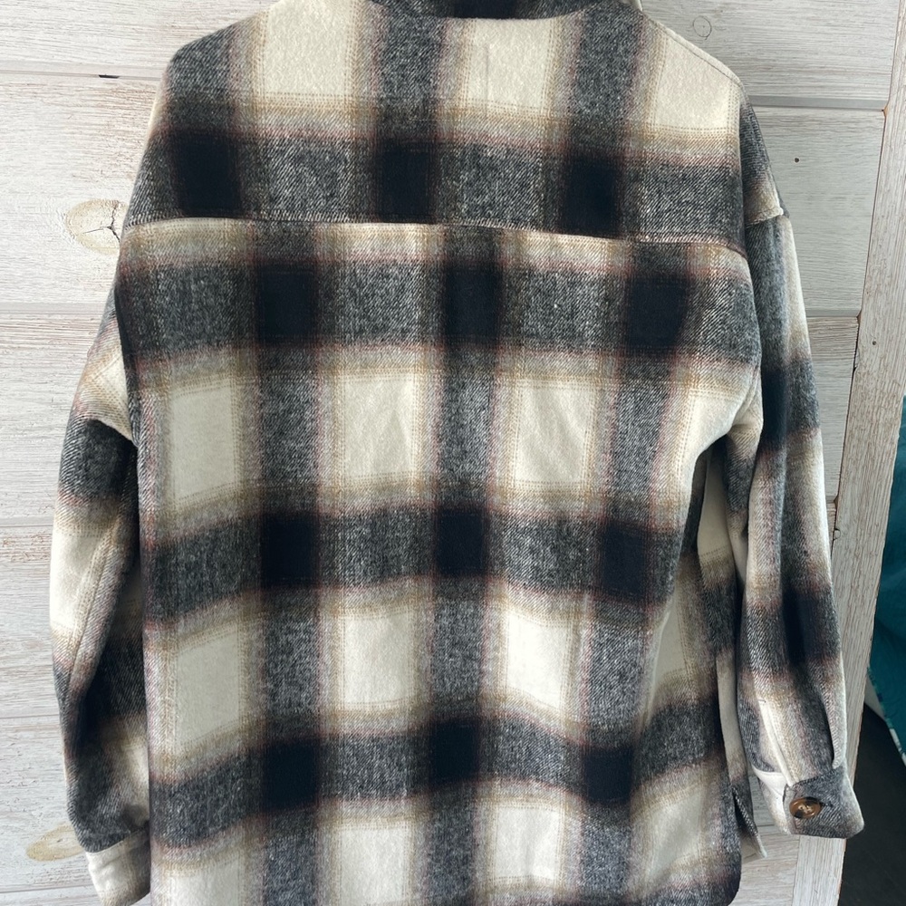 Gorgeous! Oversized Shacket from Altard State. NWOT - Picture 4 of 5